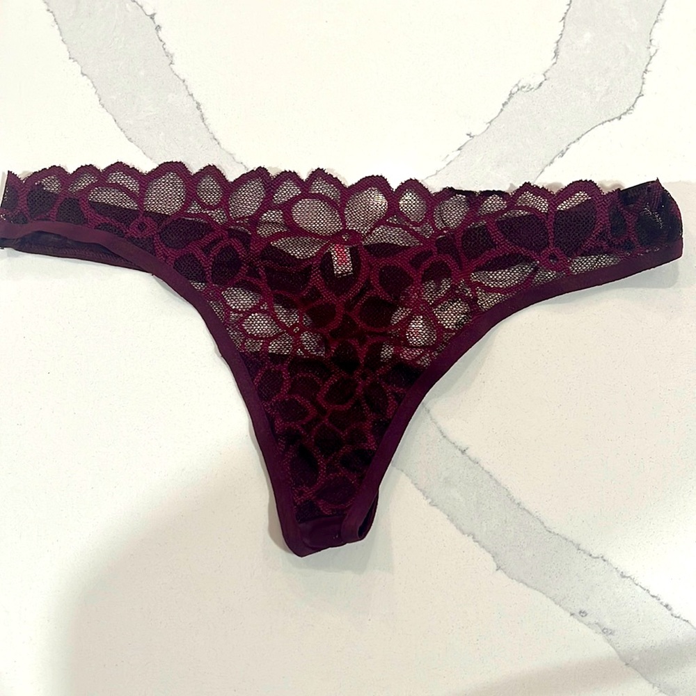 NWT - Victoria’s Secret - VS PINK- Purple Floral Lacy Thong